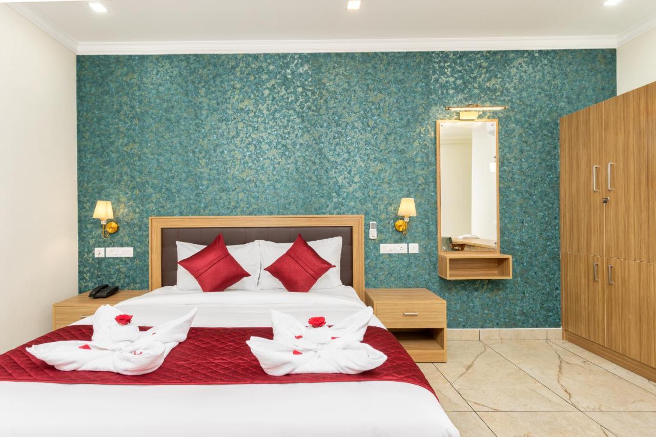 Esaa Airport Hotel Kochi Ngoại thất bức ảnh