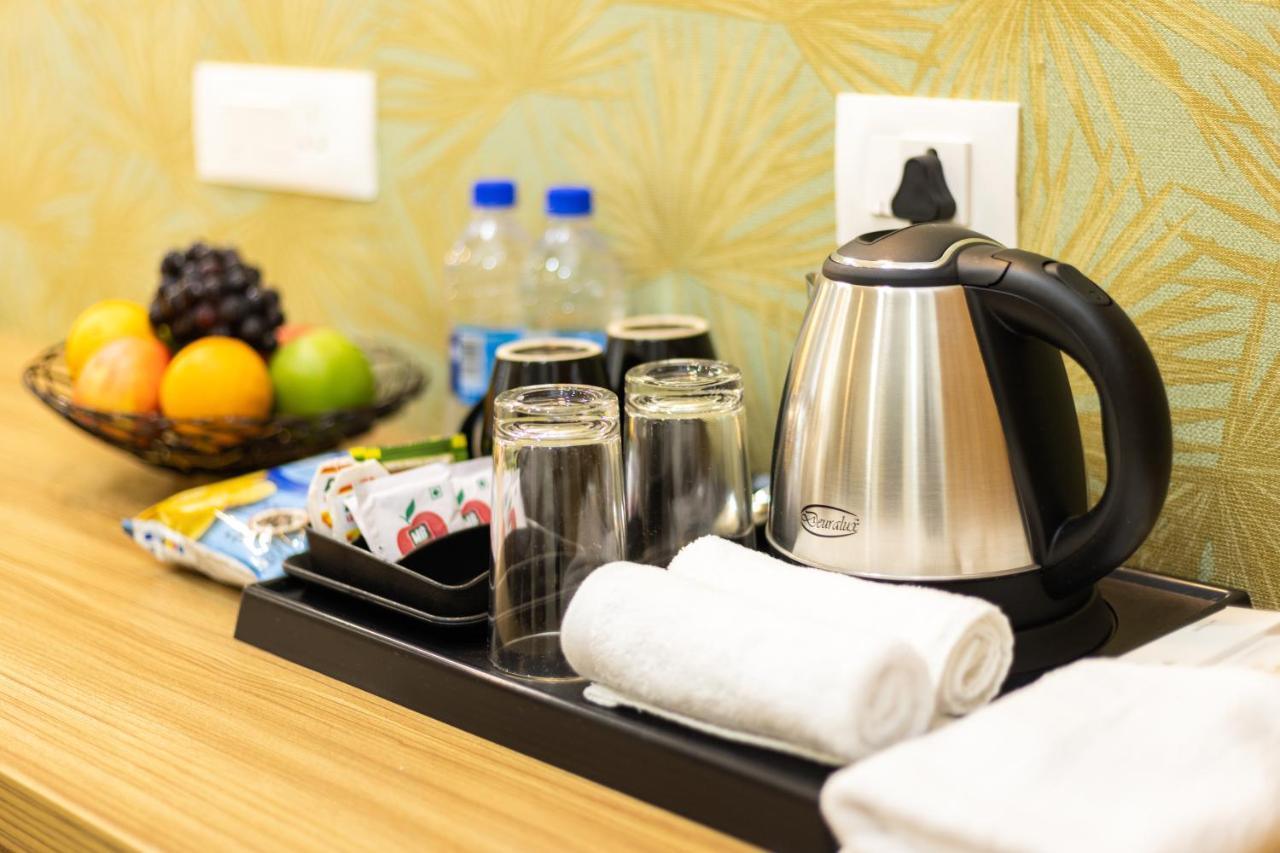 Esaa Airport Hotel Kochi Ngoại thất bức ảnh