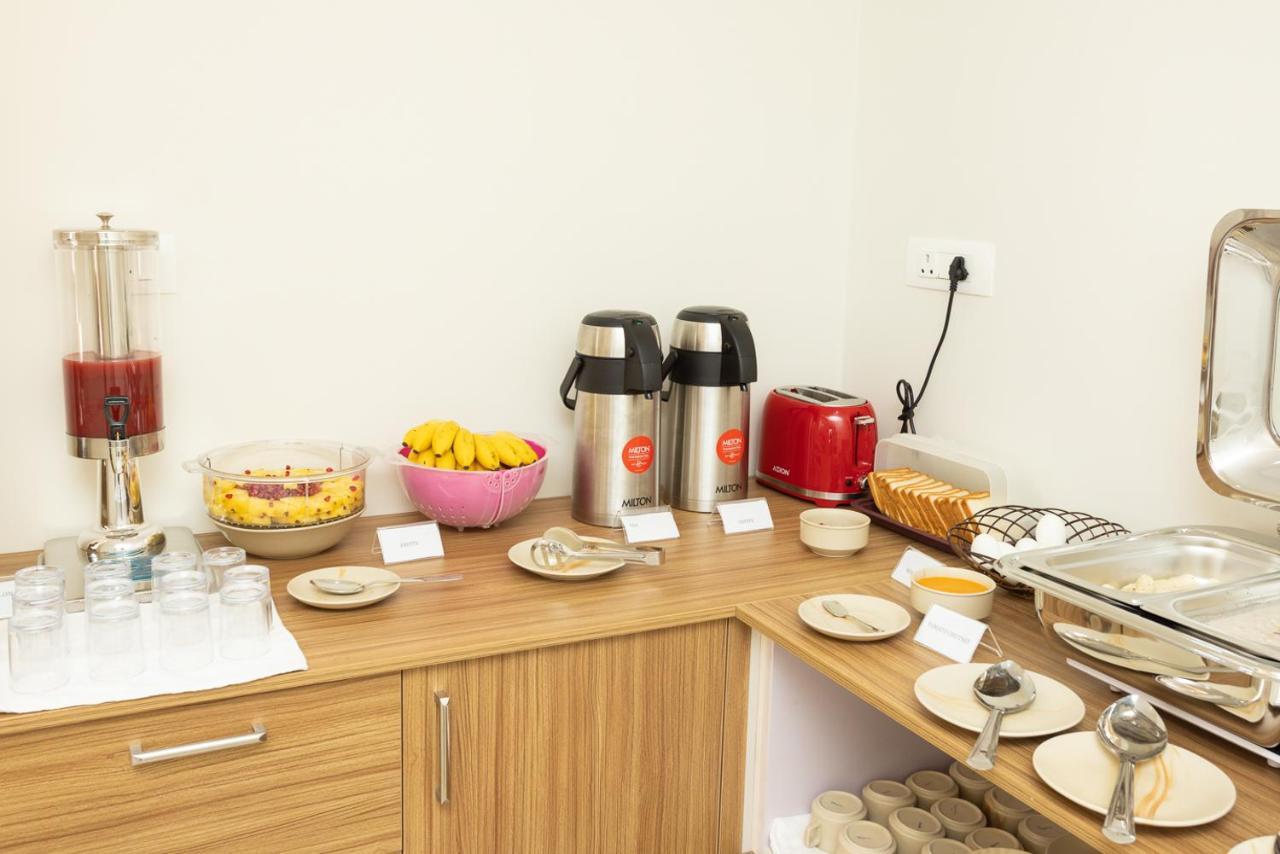 Esaa Airport Hotel Kochi Ngoại thất bức ảnh
