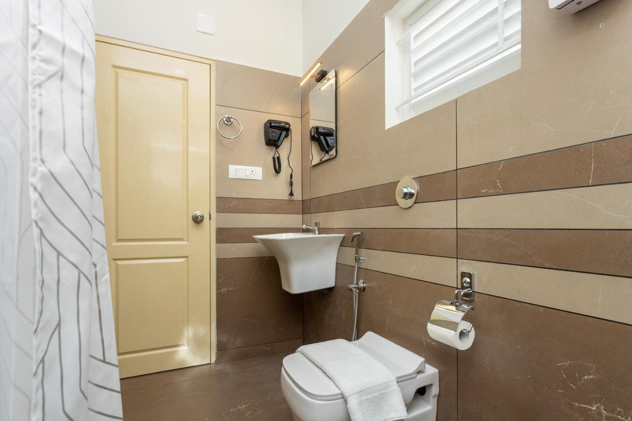 Esaa Airport Hotel Kochi Ngoại thất bức ảnh