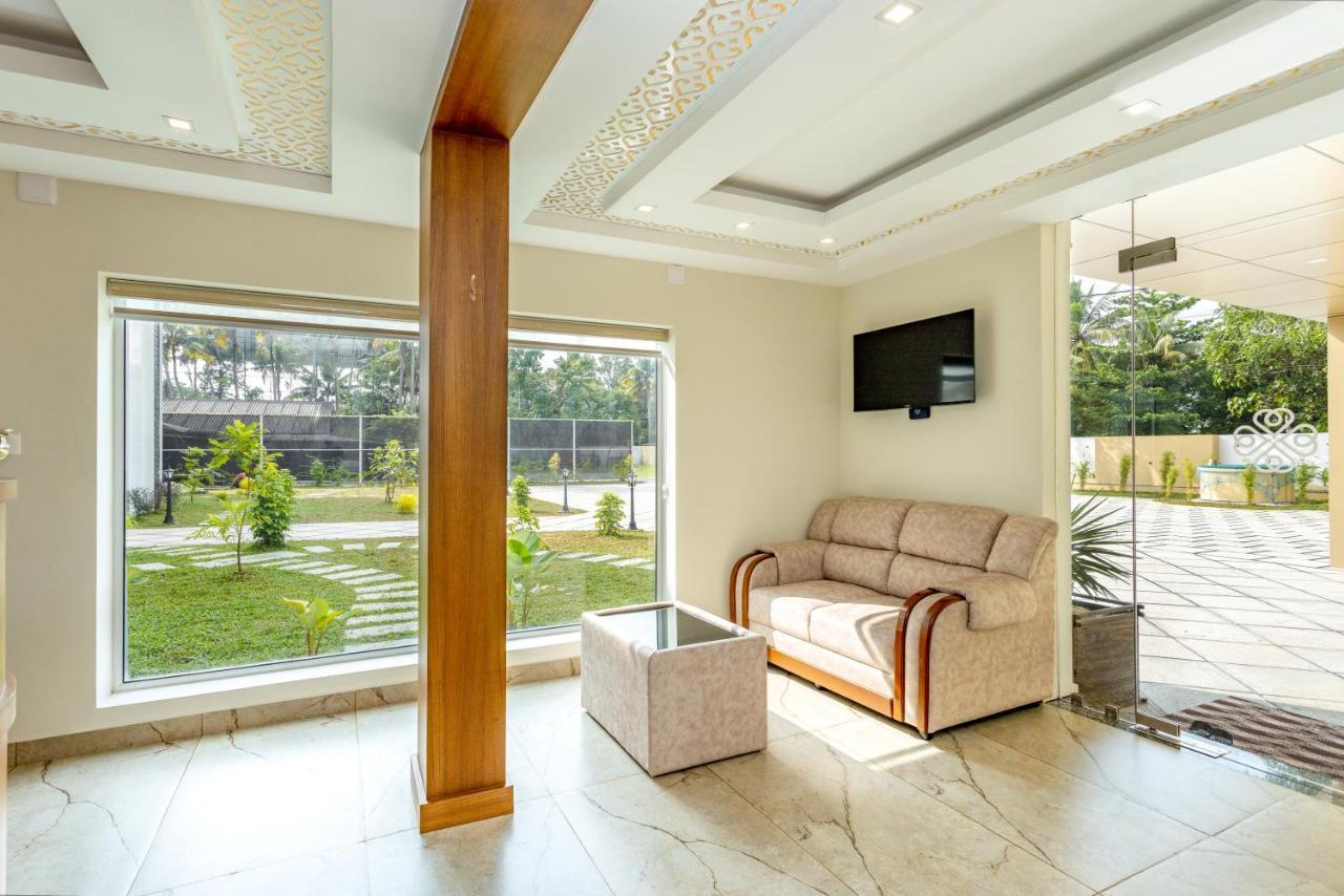 Esaa Airport Hotel Kochi Ngoại thất bức ảnh
