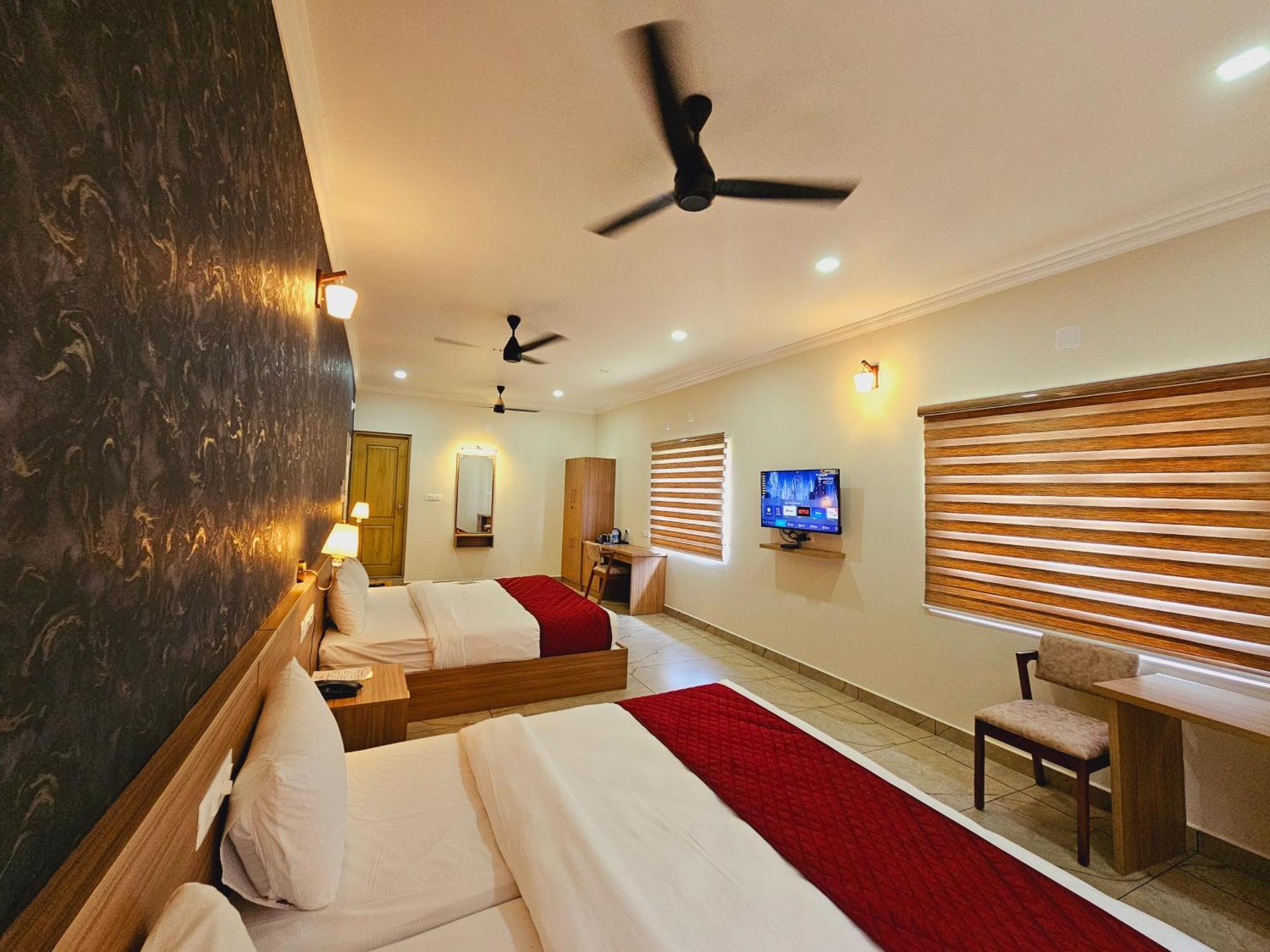 Esaa Airport Hotel Kochi Ngoại thất bức ảnh