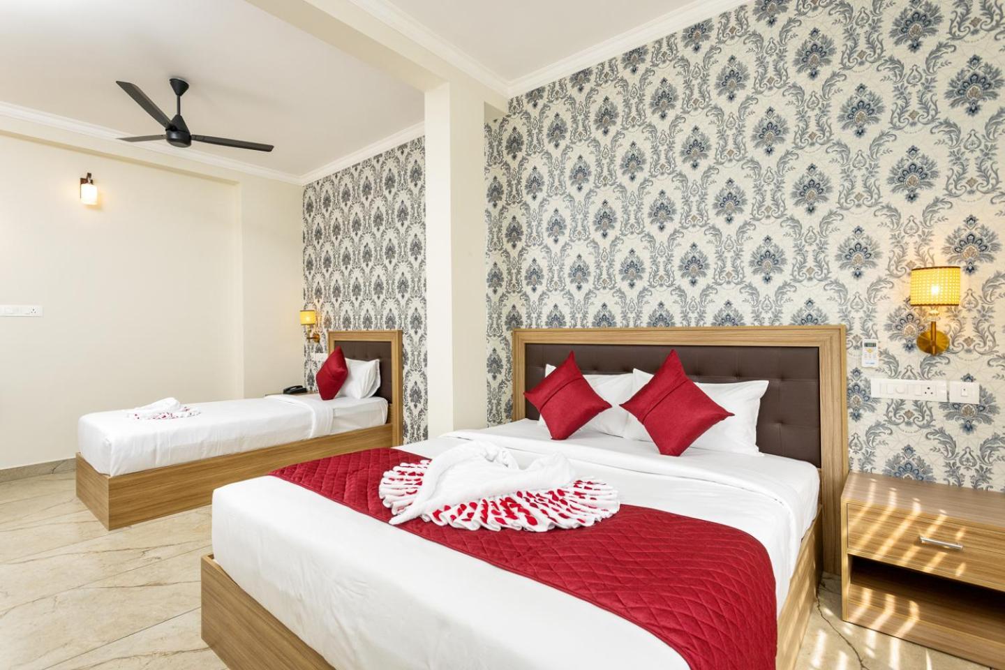 Esaa Airport Hotel Kochi Ngoại thất bức ảnh
