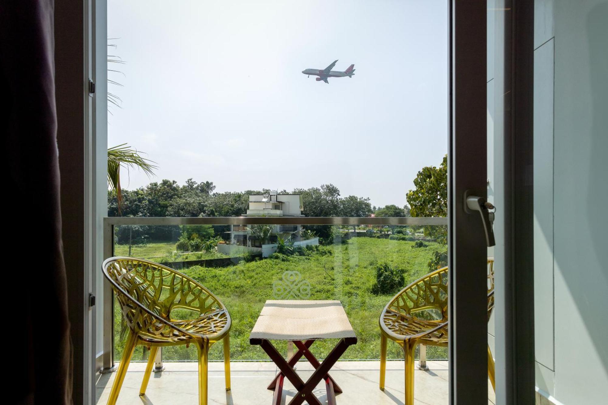 Esaa Airport Hotel Kochi Ngoại thất bức ảnh
