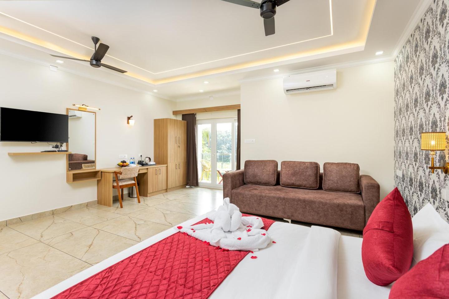 Esaa Airport Hotel Kochi Ngoại thất bức ảnh
