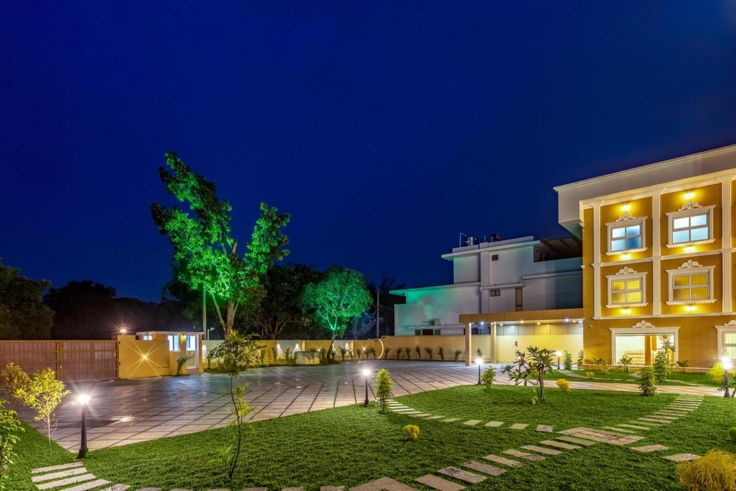 Esaa Airport Hotel Kochi Ngoại thất bức ảnh